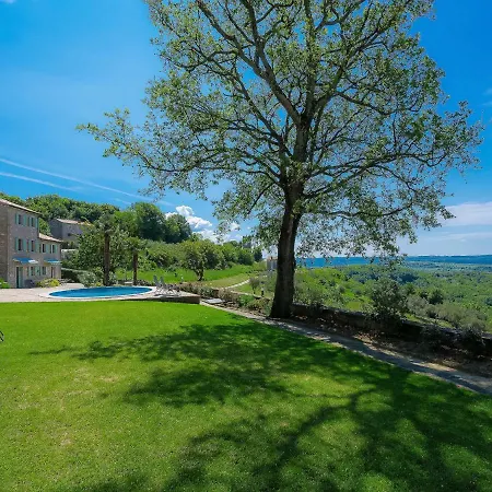 Nyaraló Holiday Plac-3