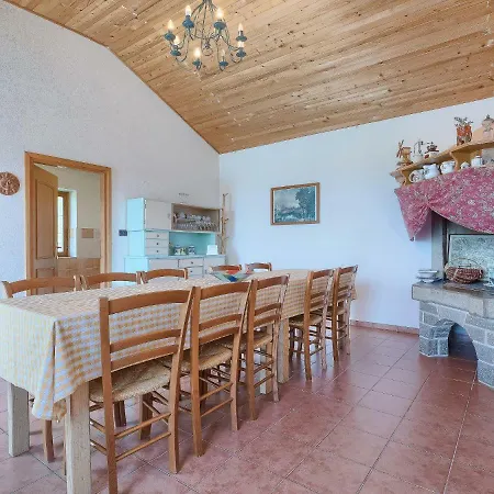 Holiday Plac-3 *