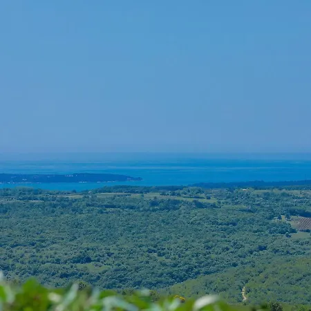 Holiday Plac-3 Nyaraló