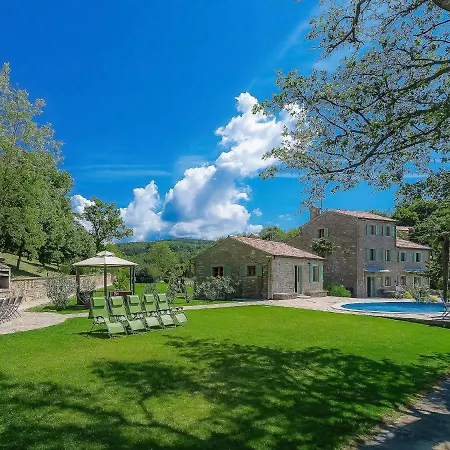 Nyaraló Holiday Plac-3 Krasica