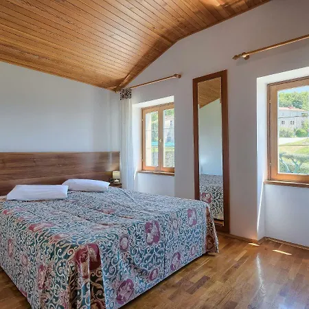 Holiday Plac-3 Nyaraló