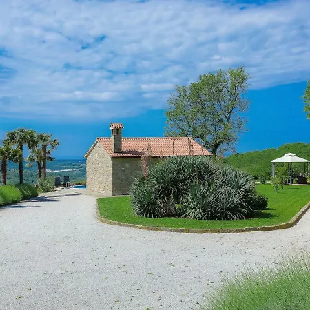 Holiday Plac-3 * Krasica
